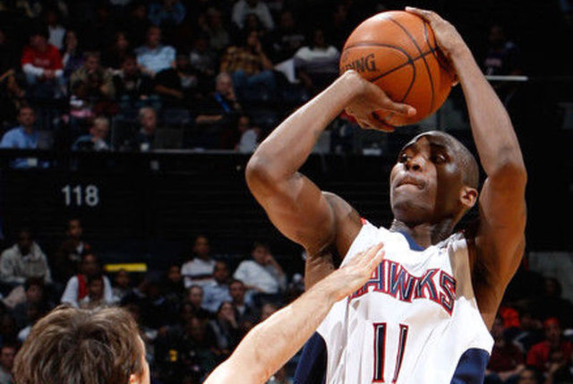 北青：足协已接到多份有意执教的候选人资料，国足帅位仍是香饽饽